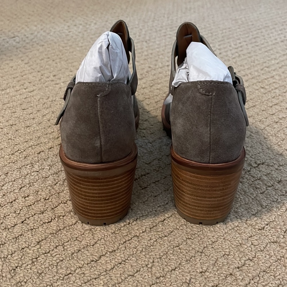 COPY - Seychelles Latch Key Lug Sole Suede Taupe Sandle - Picture 5 of 10